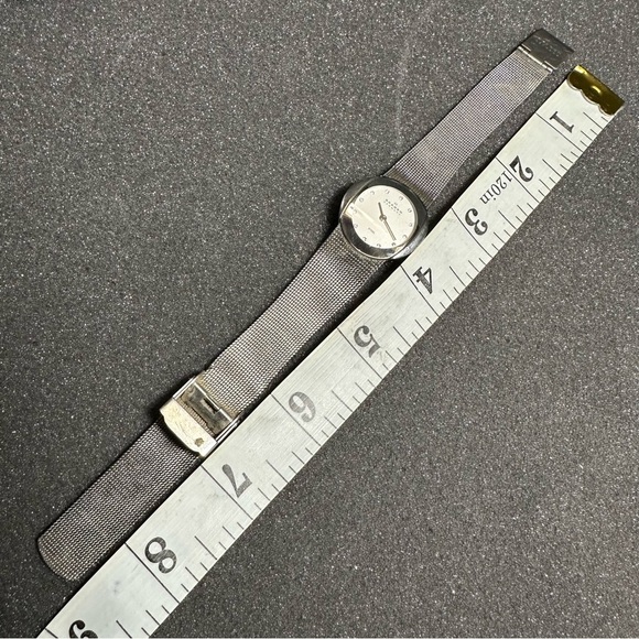 Skagen Denmark Steel Ladies Quartz Watch Silvertone White Diamond Dial  Working - Picture 9 of 9